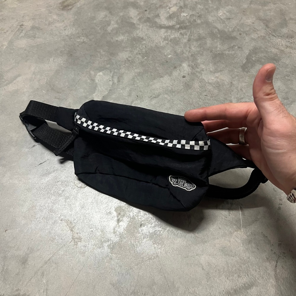 Vans Off The Wall Black Fanny Pack Checkerboard Trim Waist Bag Streetwear